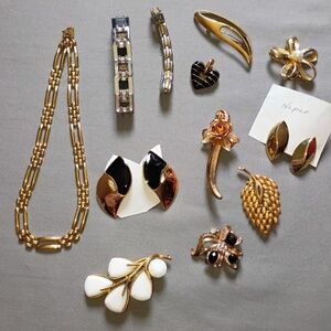 Vintage Lot CORO Sword NAPIER  MONET Pins Necklaces Bracelets Earrings Jewelry